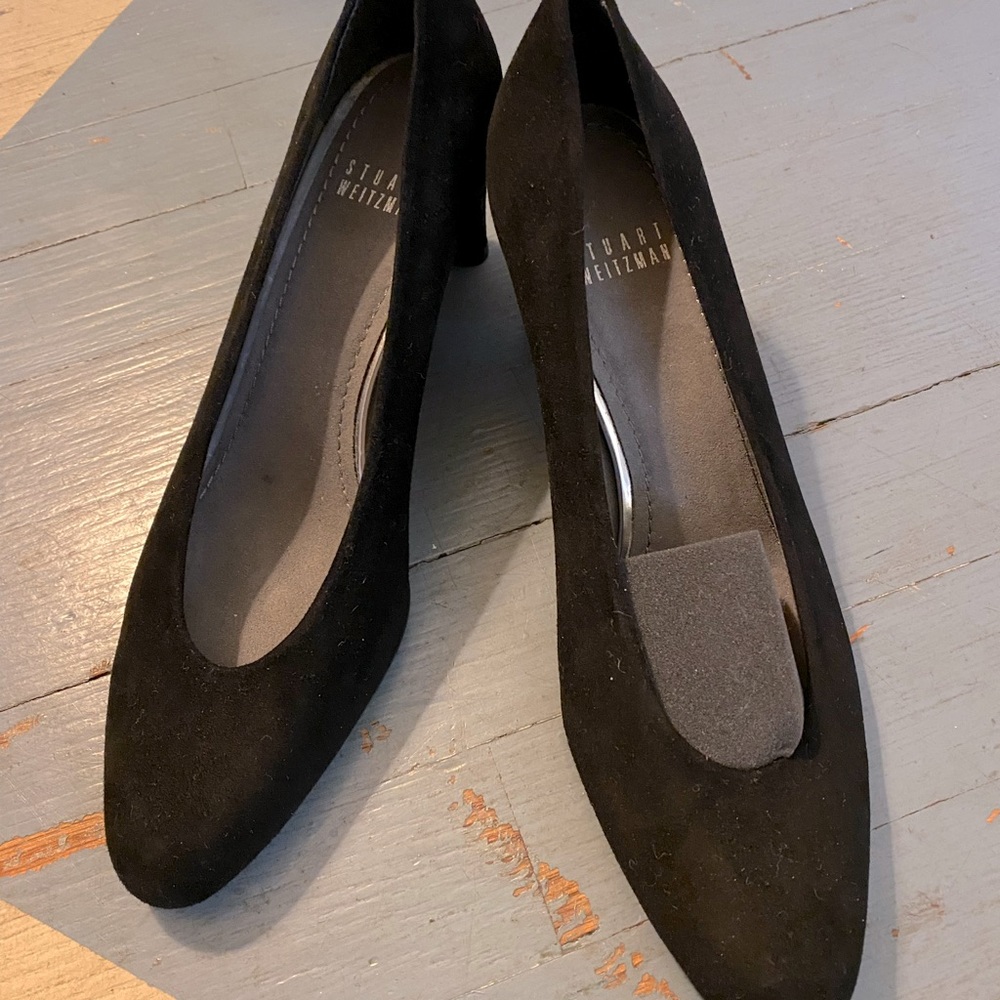 Stuart Weitzman classic black suede pumps size 7.5 M